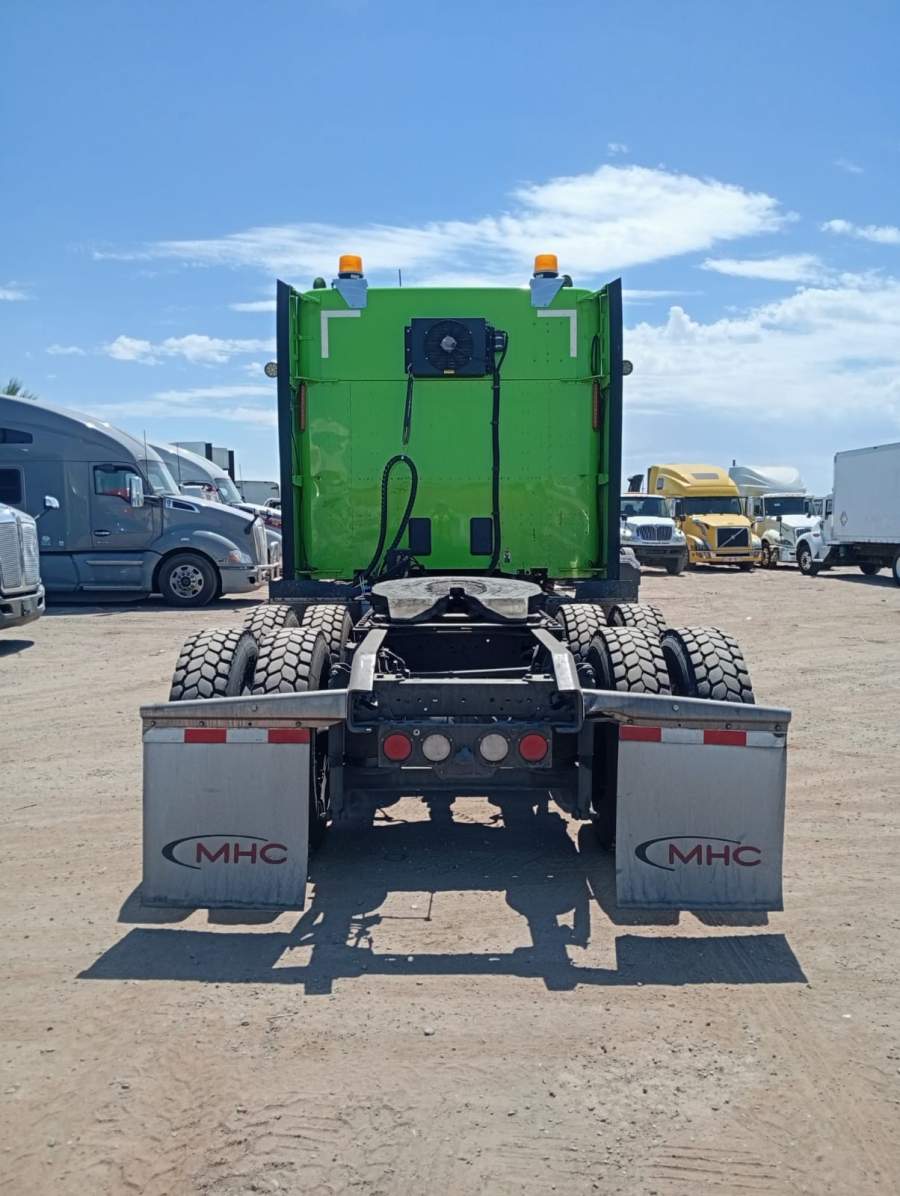 2020 Kenworth W990
