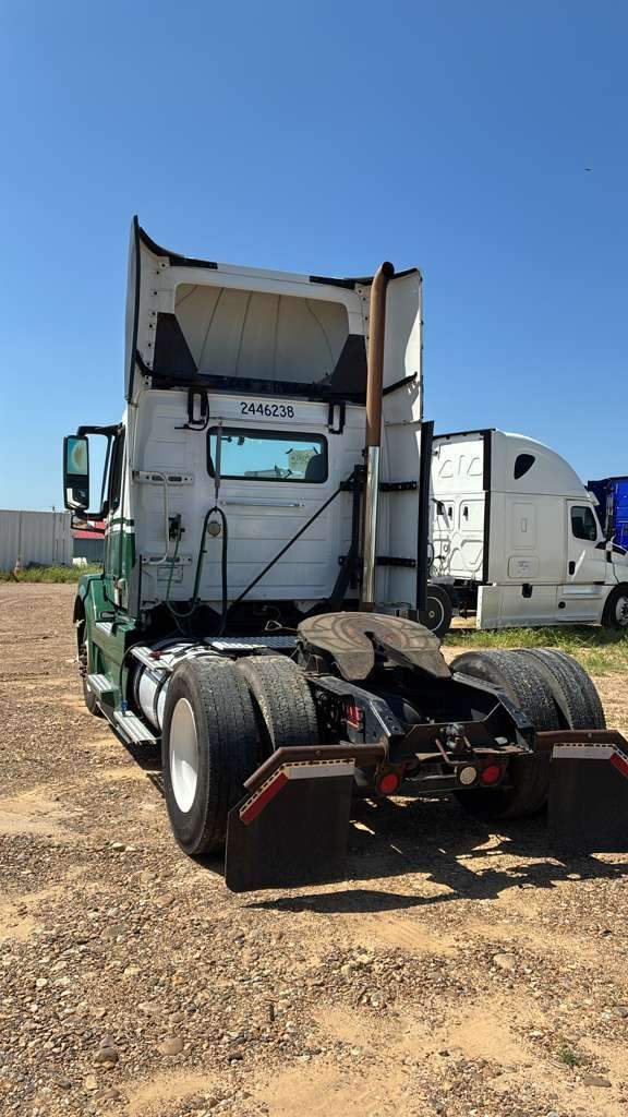 2016 Volvo Truck VNL