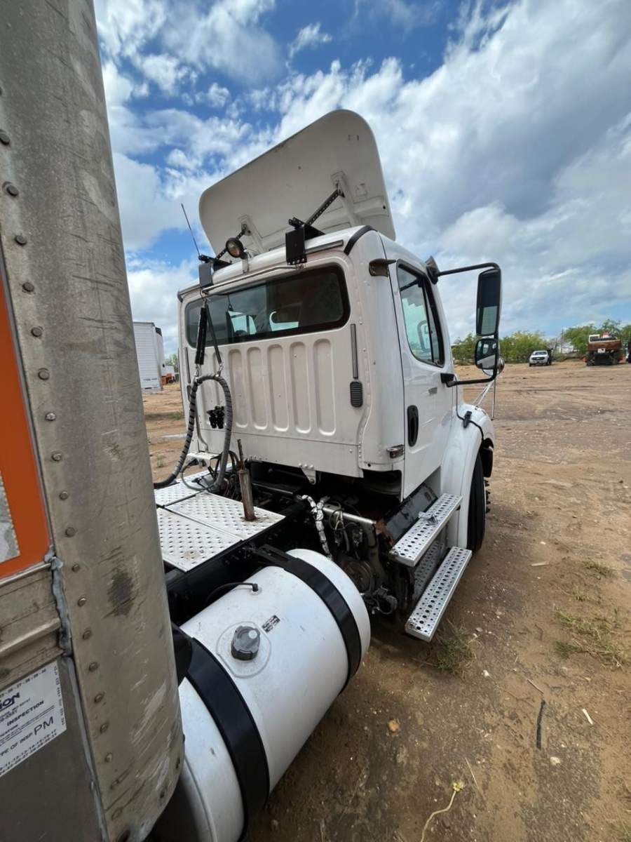 2016 Freightliner M2