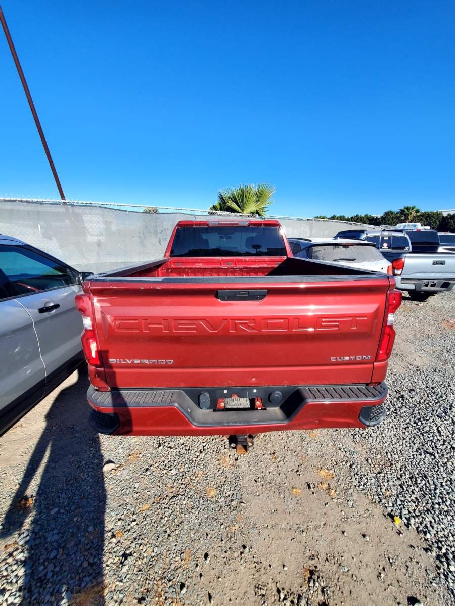 2020 Chevrolet Silverado 1500 CUSTOM