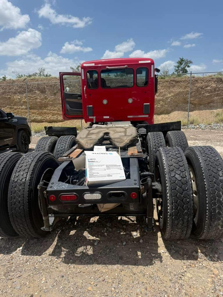 2016 Peterbilt 579