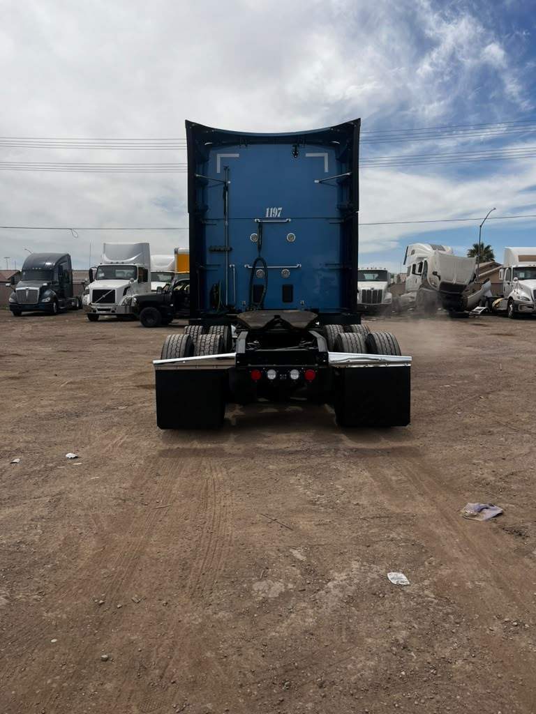 2023 Kenworth T680