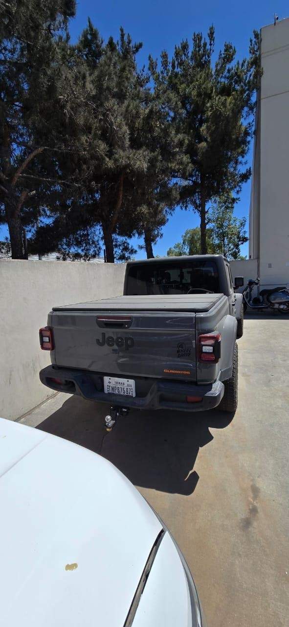 2021 Jeep Gladiator Willys