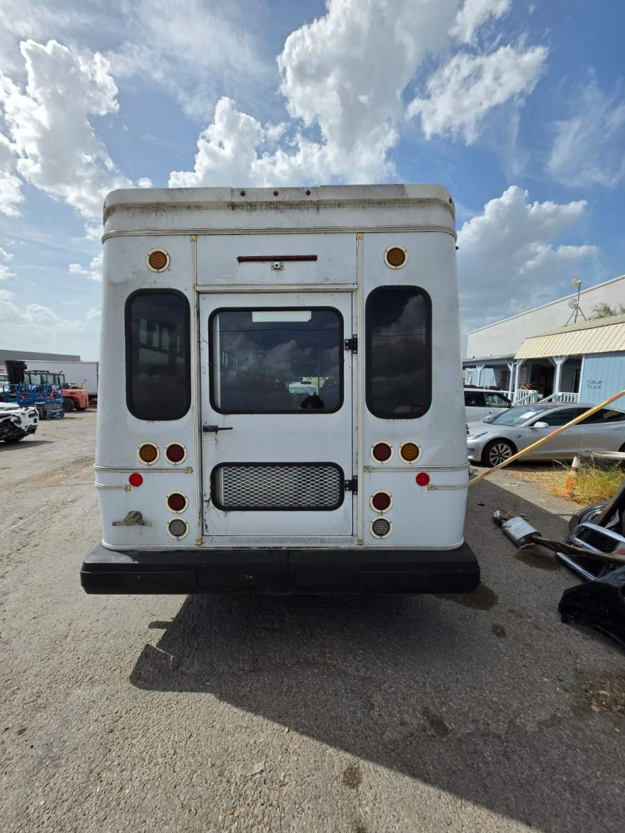2017 Ford E-450