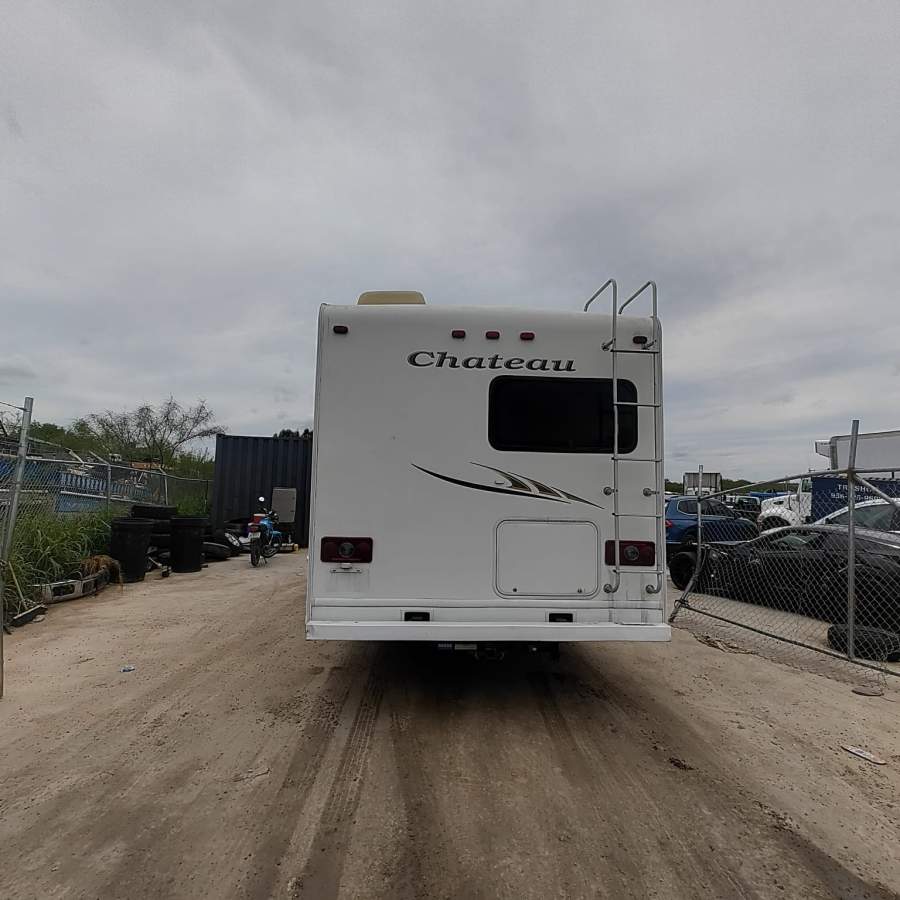 2011 Ford E-350 Super Duty