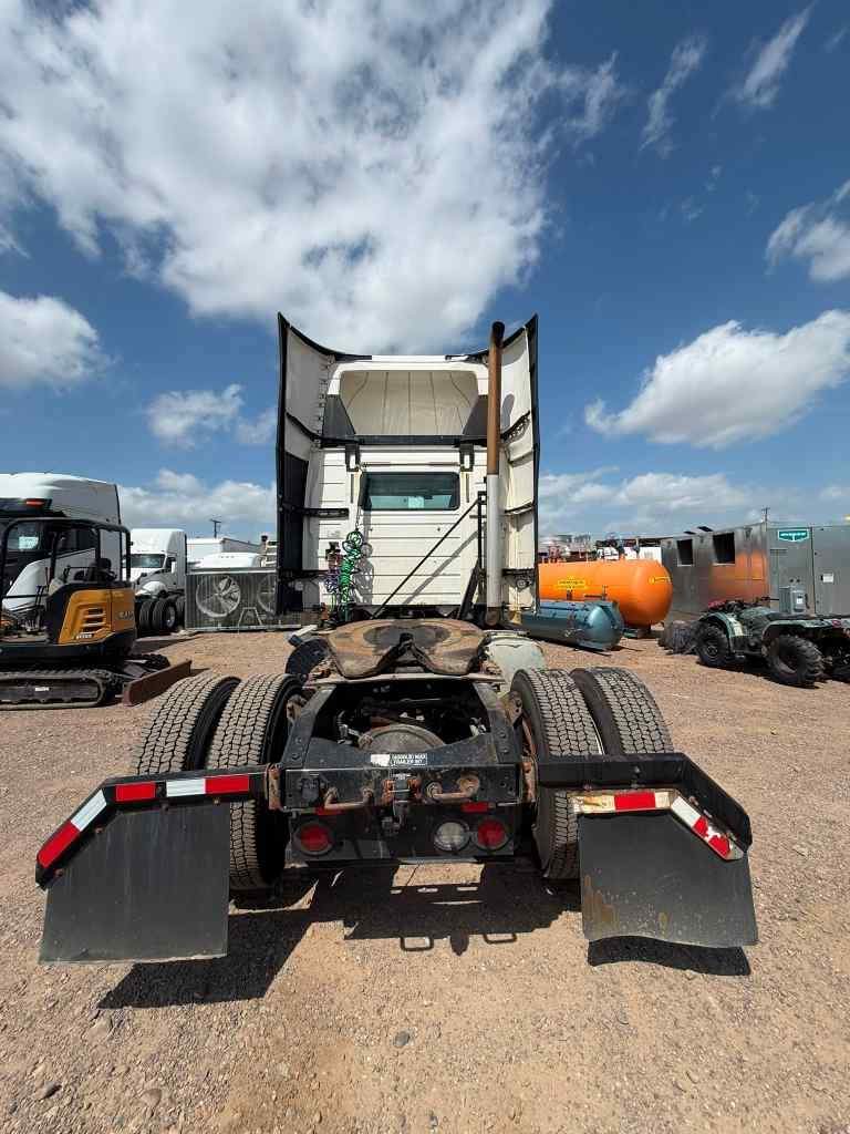 2016 Volvo Truck VNL