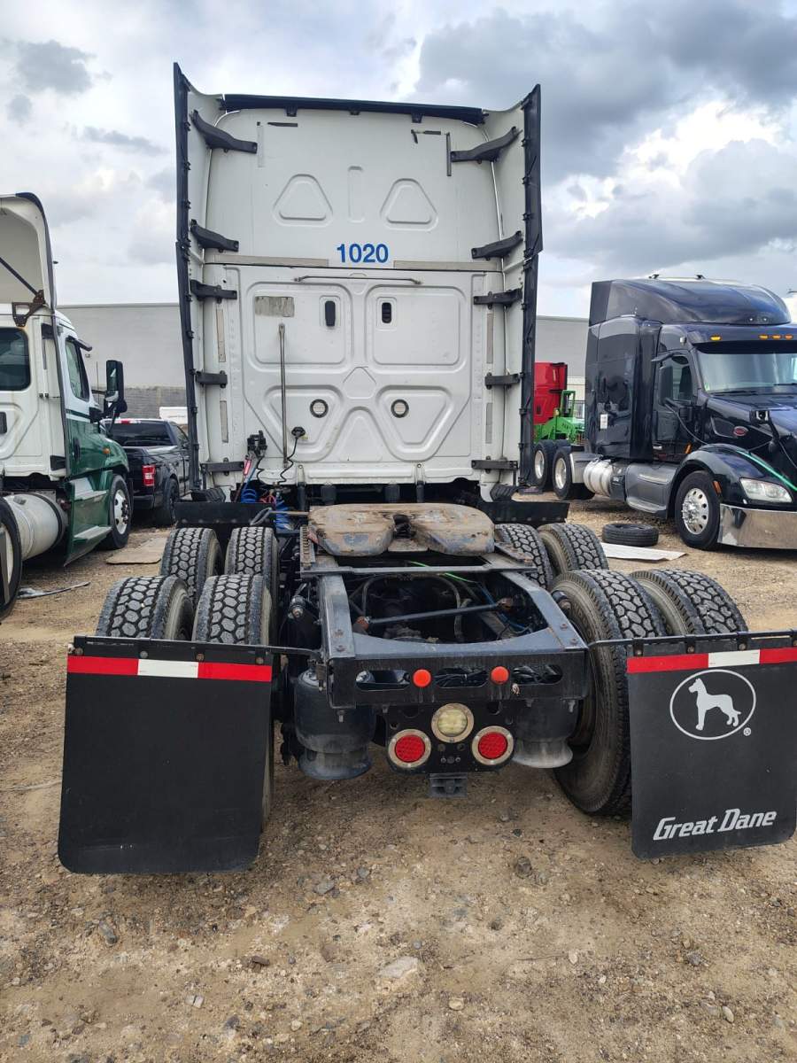 2019 Freightliner CASCADIA