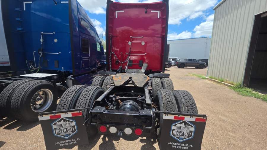 2022 Kenworth T680