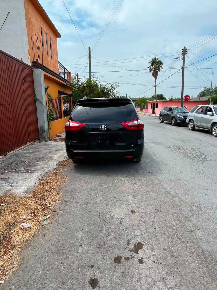 2016 Toyota Sienna