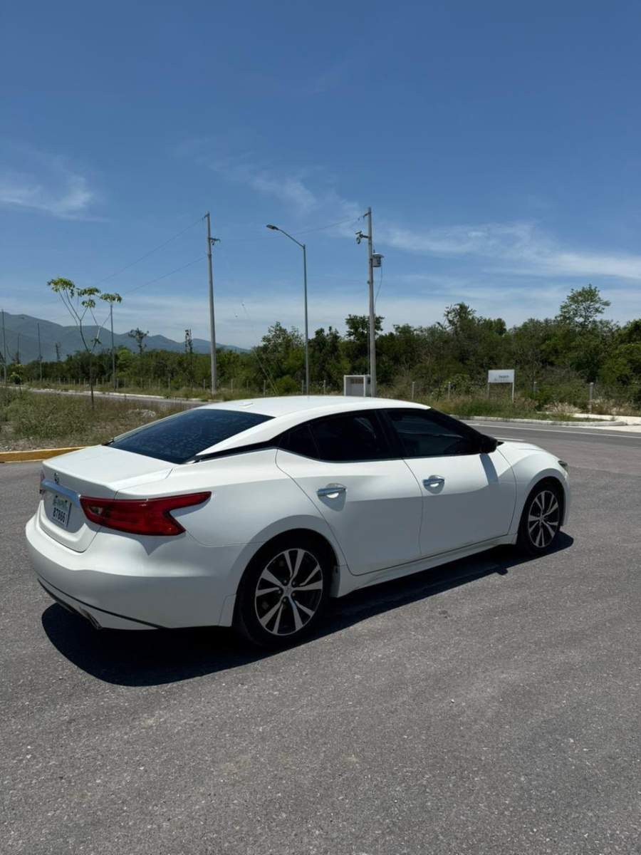 2016 Nissan Maxima