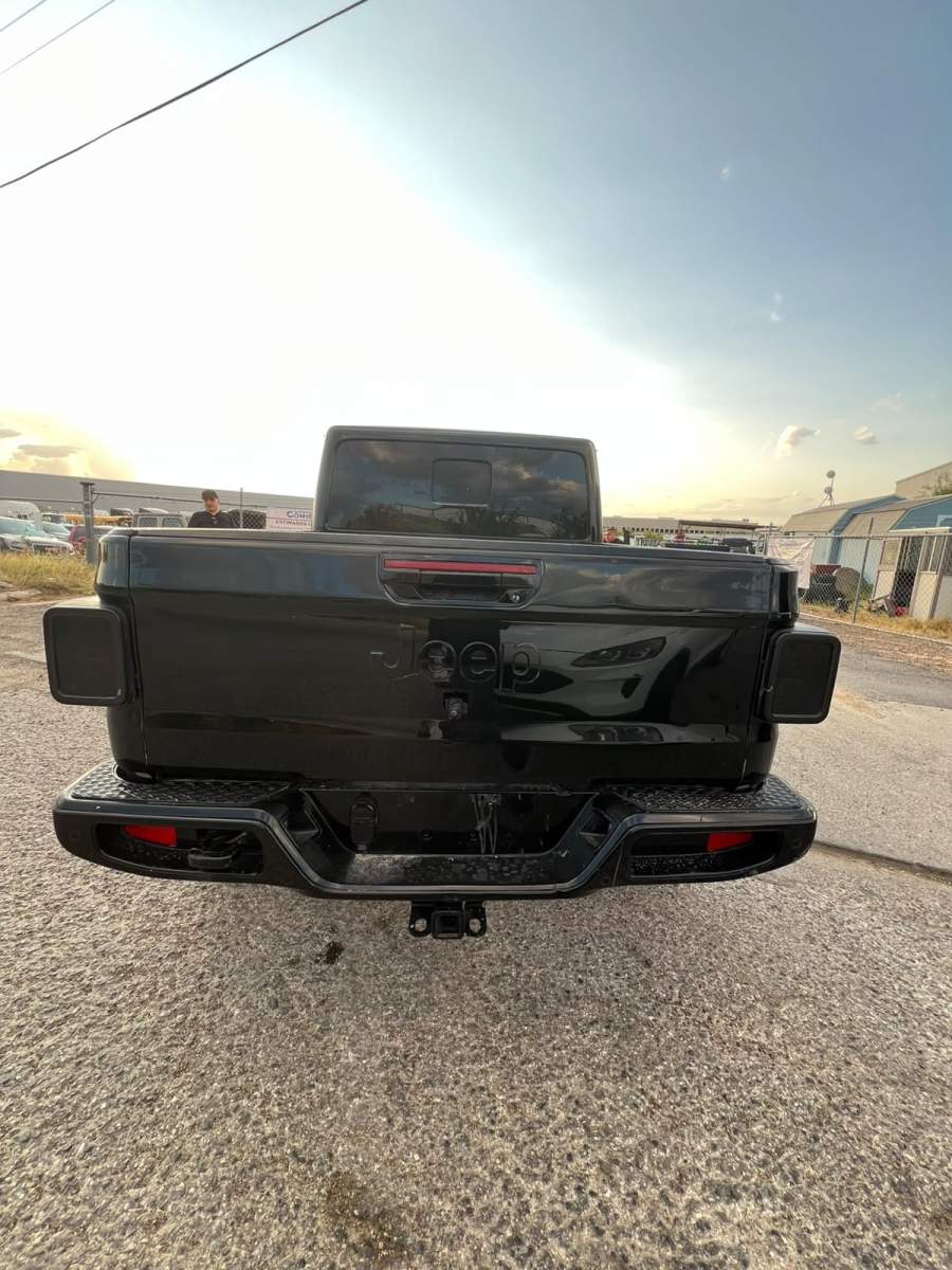 2021 Jeep Gladiator