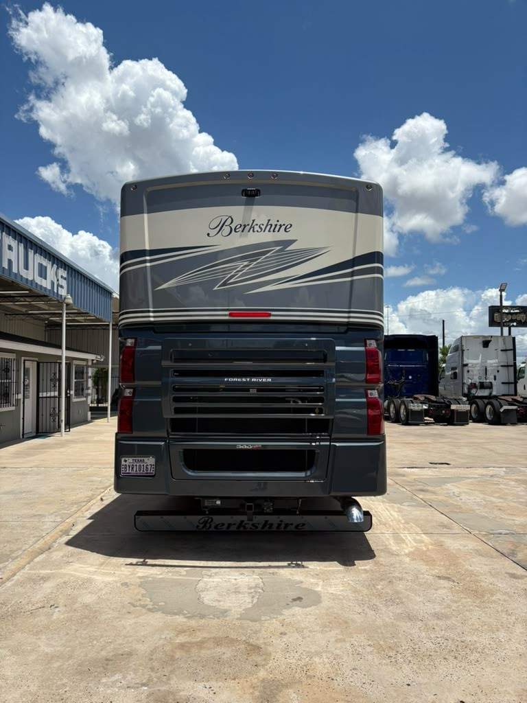 2025 Freightliner Motorhome Chassis