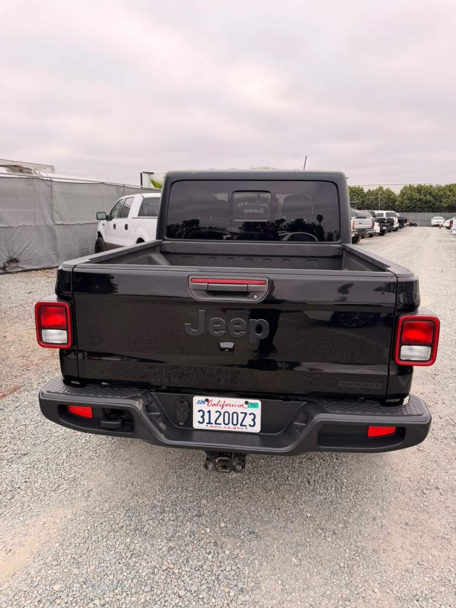2021 Jeep Gladiator Sport