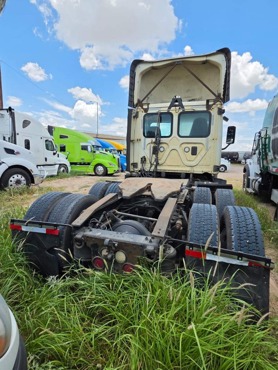 2016 Freightliner CASCADIA