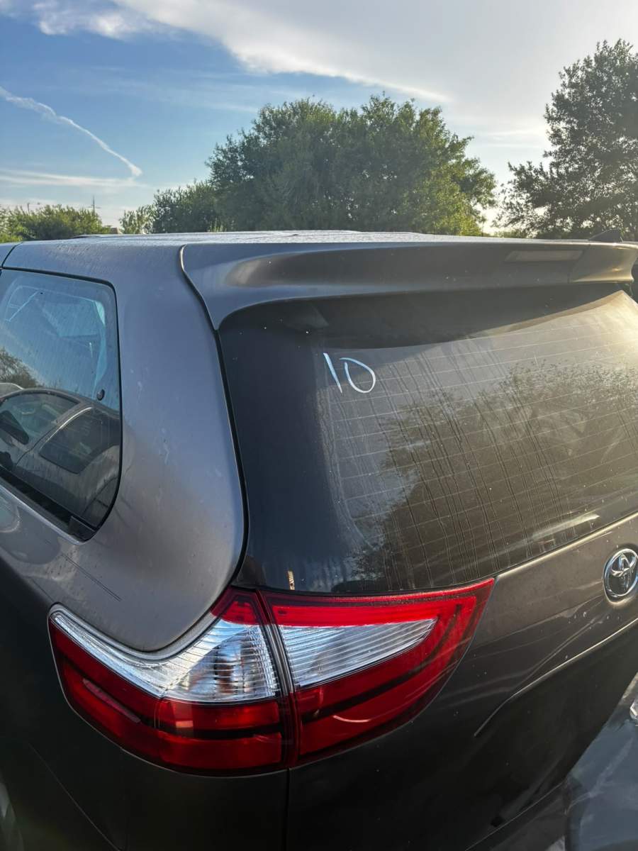 2016 Toyota Sienna L
