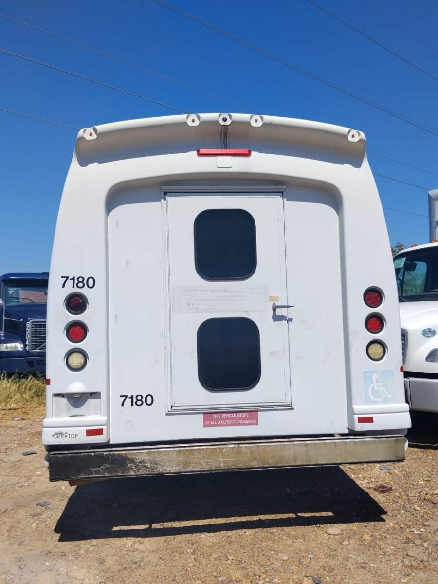 2015 Ford E-450 super duty