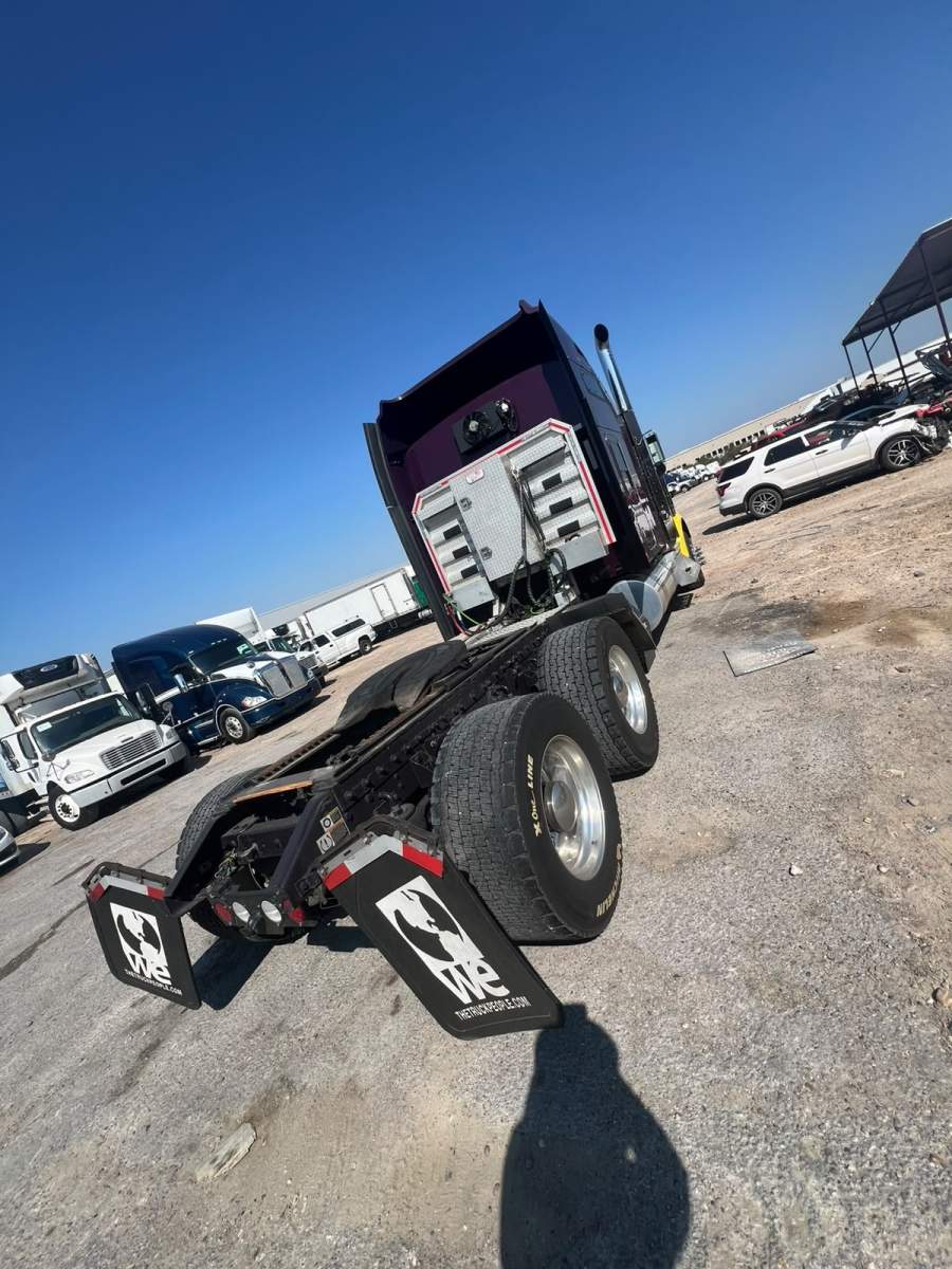2021 Kenworth T800
