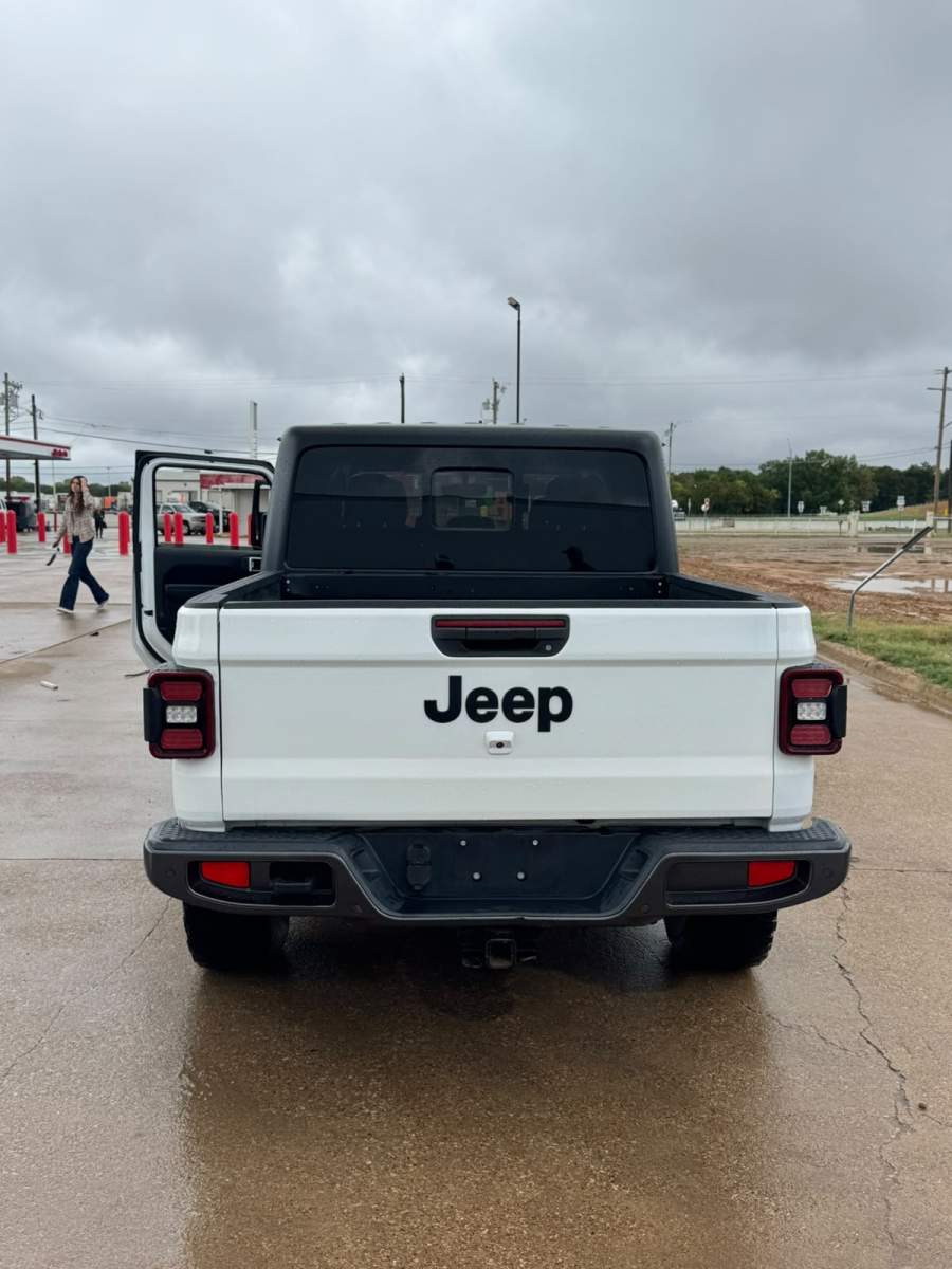 2021 Jeep Gladiator