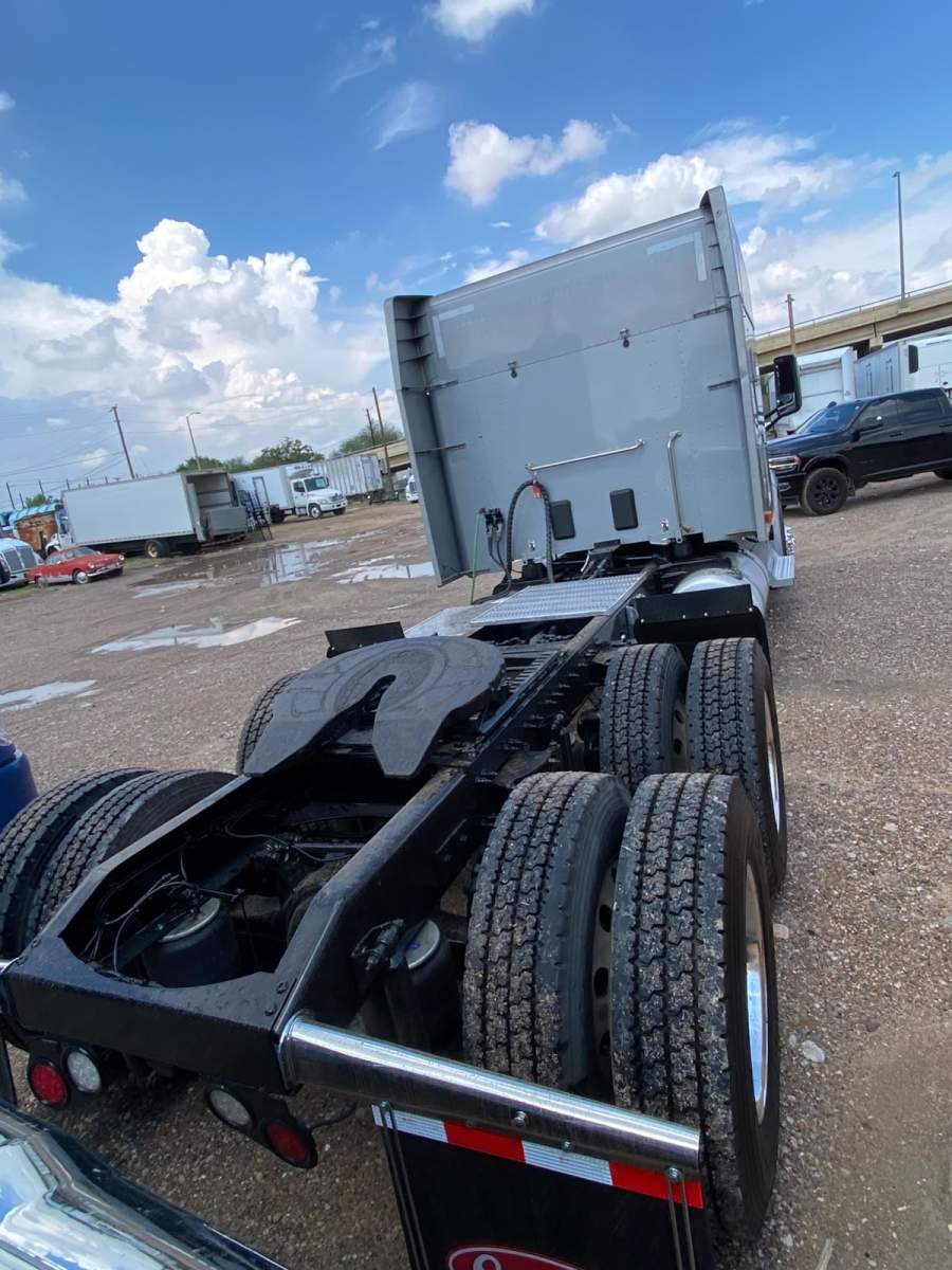 2020 Peterbilt 579