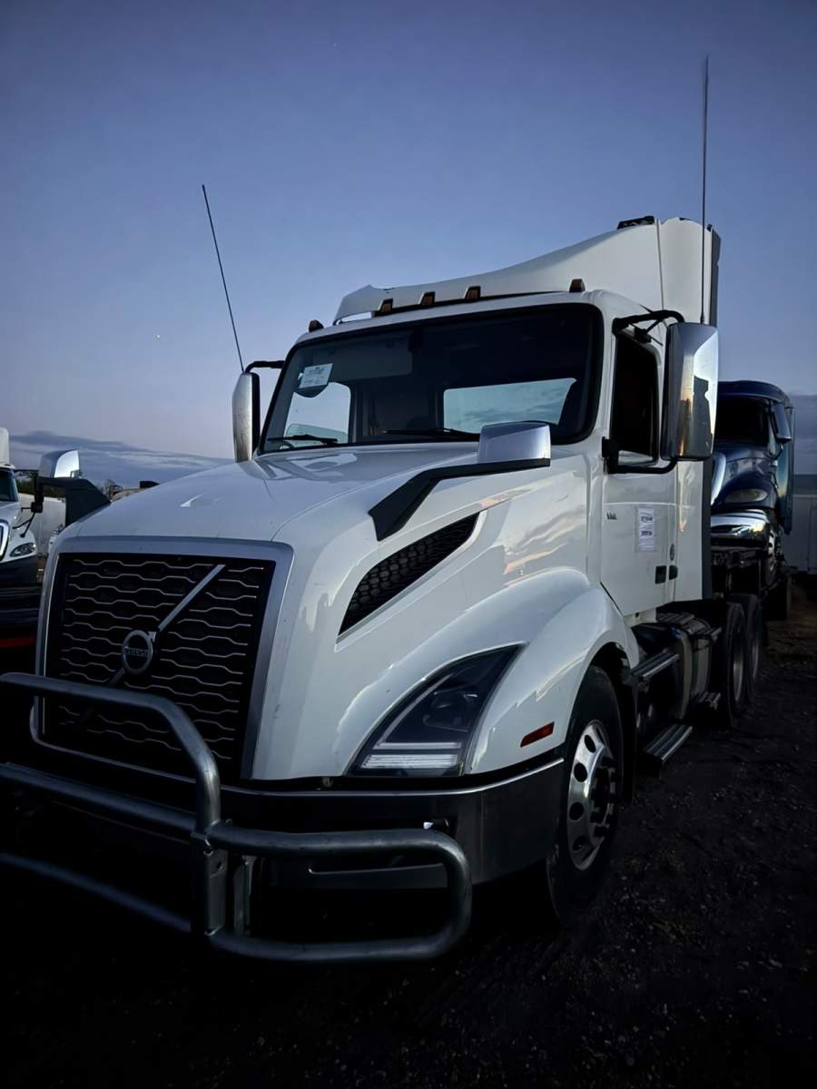 2020 Volvo Truck VNL