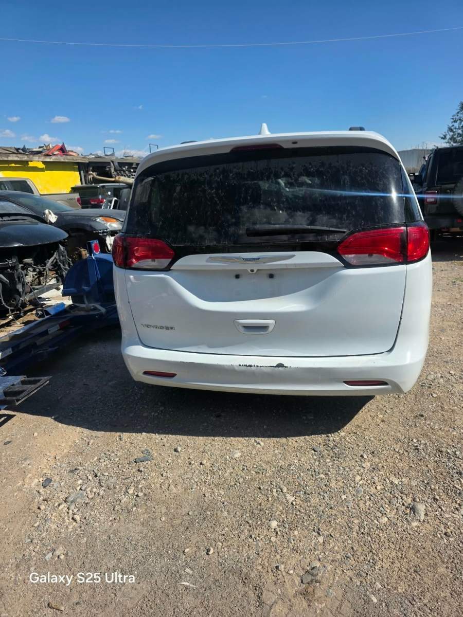 2020 Chrysler Voyager