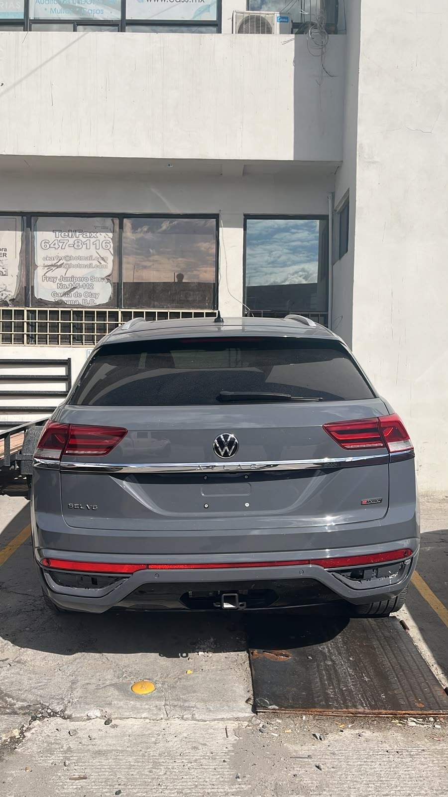 2021 Volkswagen Atlas Cross Sport V6 SEL R-Line