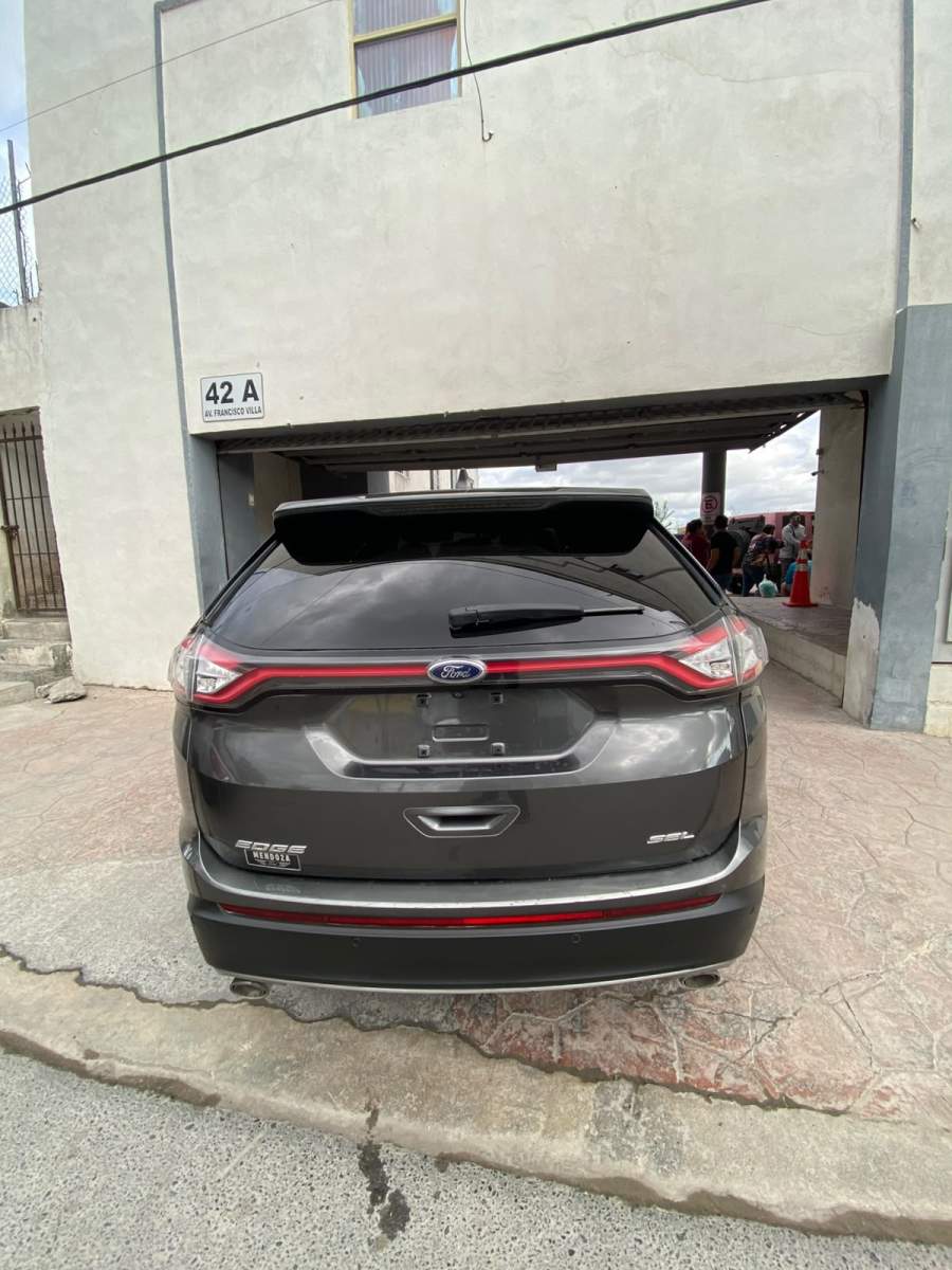 2016 Ford Edge