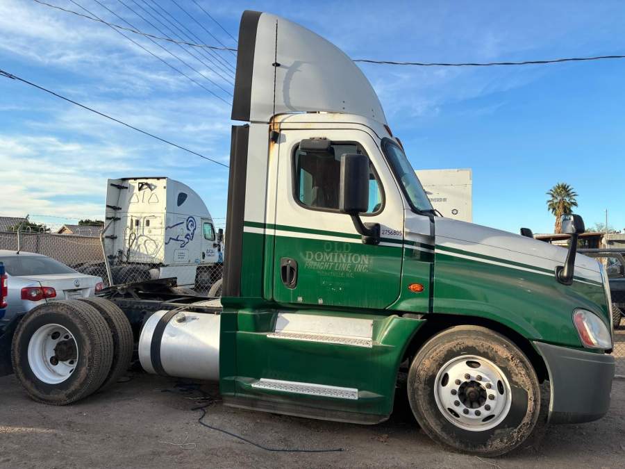 2016 Freightliner CASCADIA