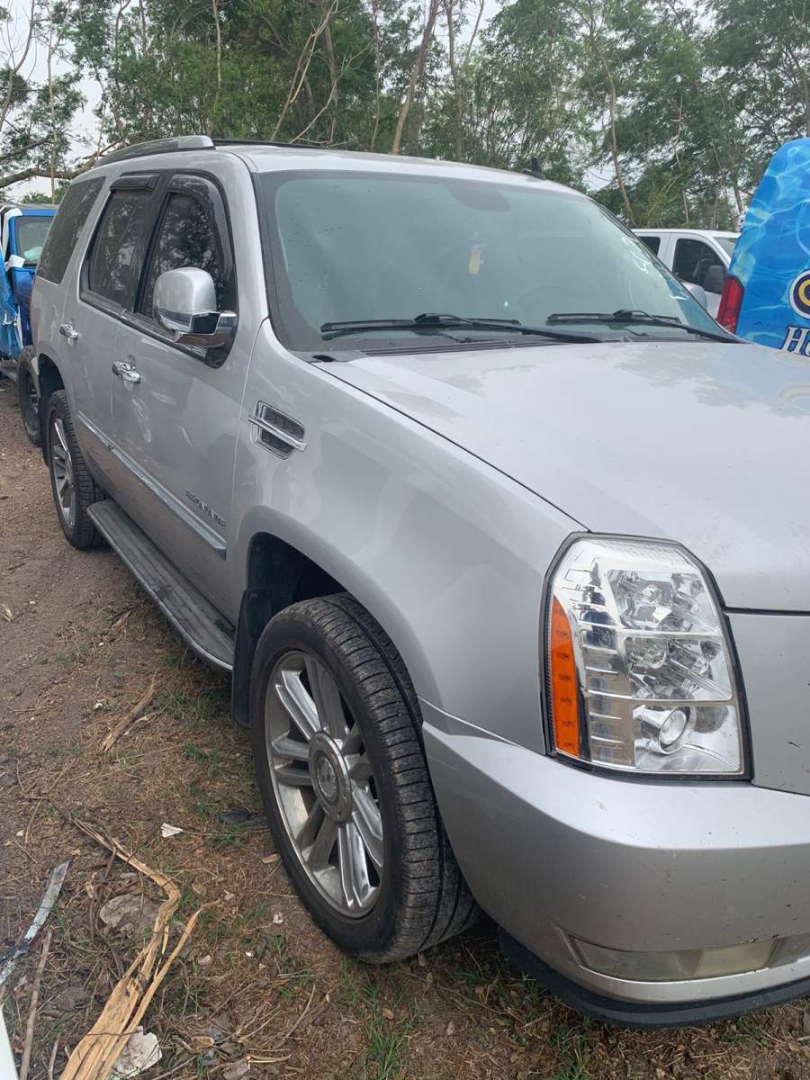 2011 Cadillac Escalade