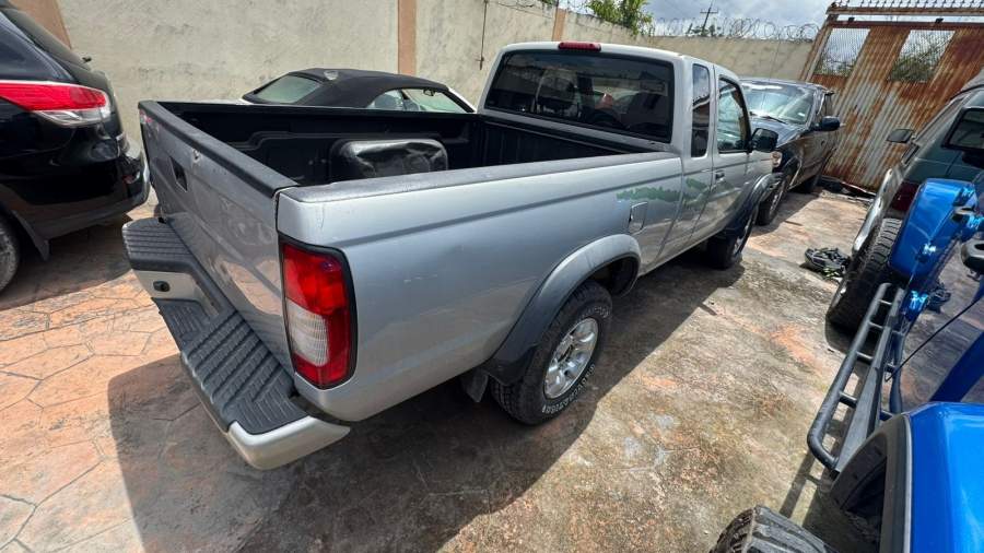 1998 Nissan Frontier