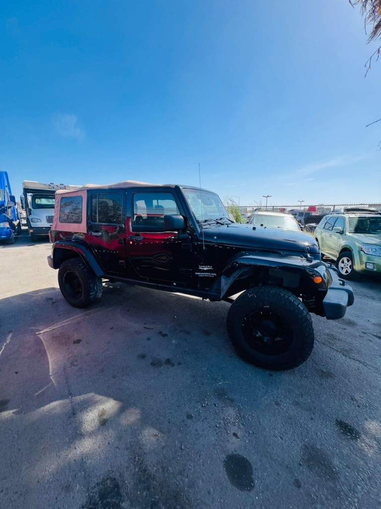 2013 Jeep Wrangler Unlimited Sahara