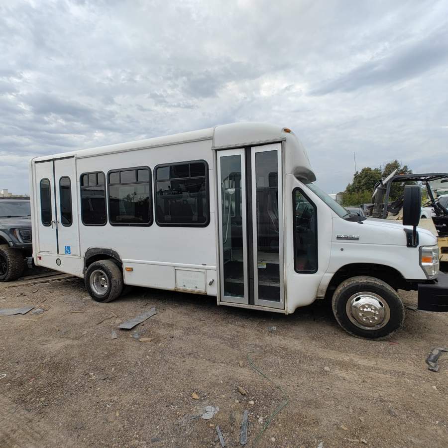 2019 Ford E-450