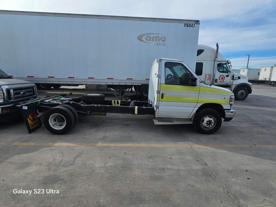 2019 Ford E-450