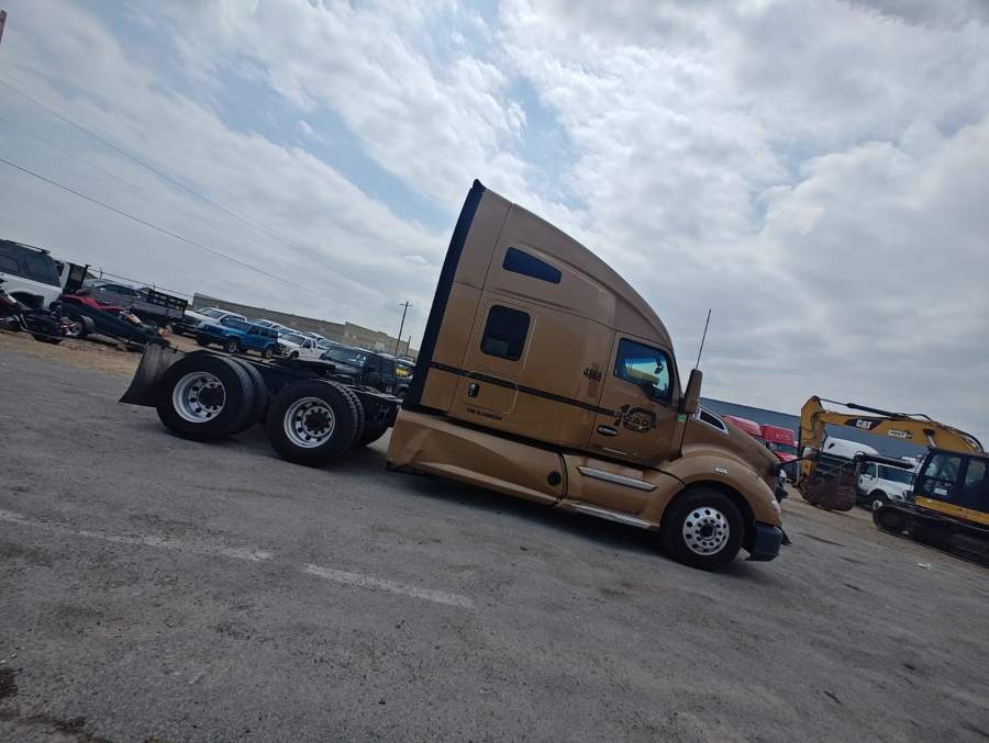 2022 Kenworth T680