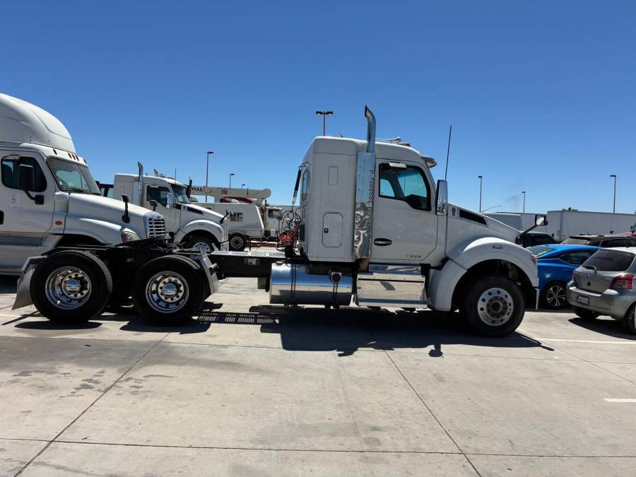 2022 Kenworth T880