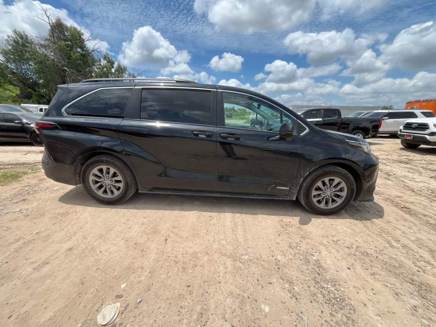 2021 Toyota Sienna