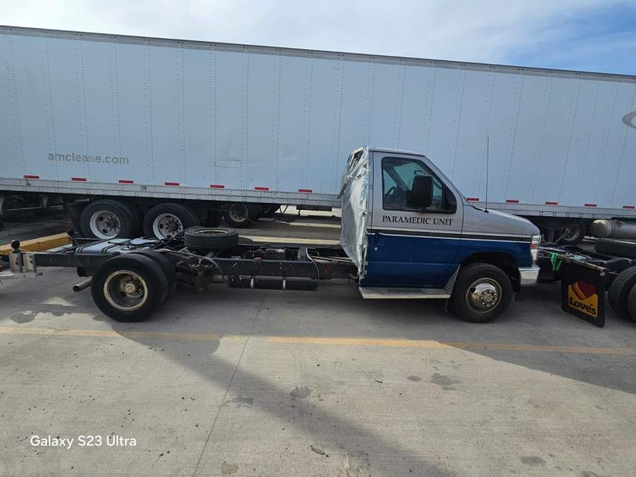 2021 Ford E-450