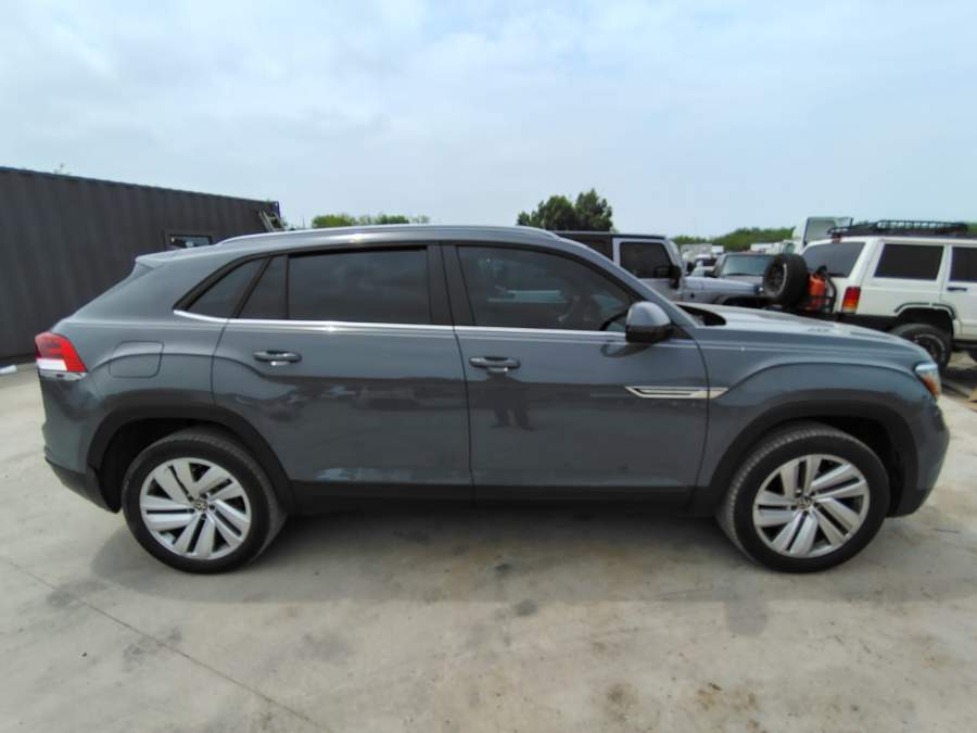 2020 Volkswagen Atlas Cross Sport SE