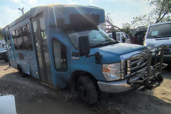 2019 Ford E-450