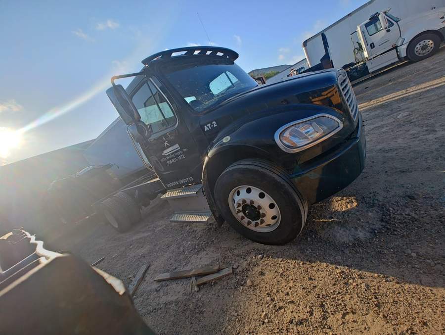 2016 Freightliner M2