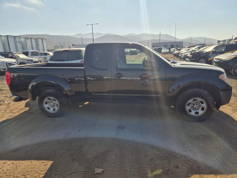 2015 Nissan Frontier S