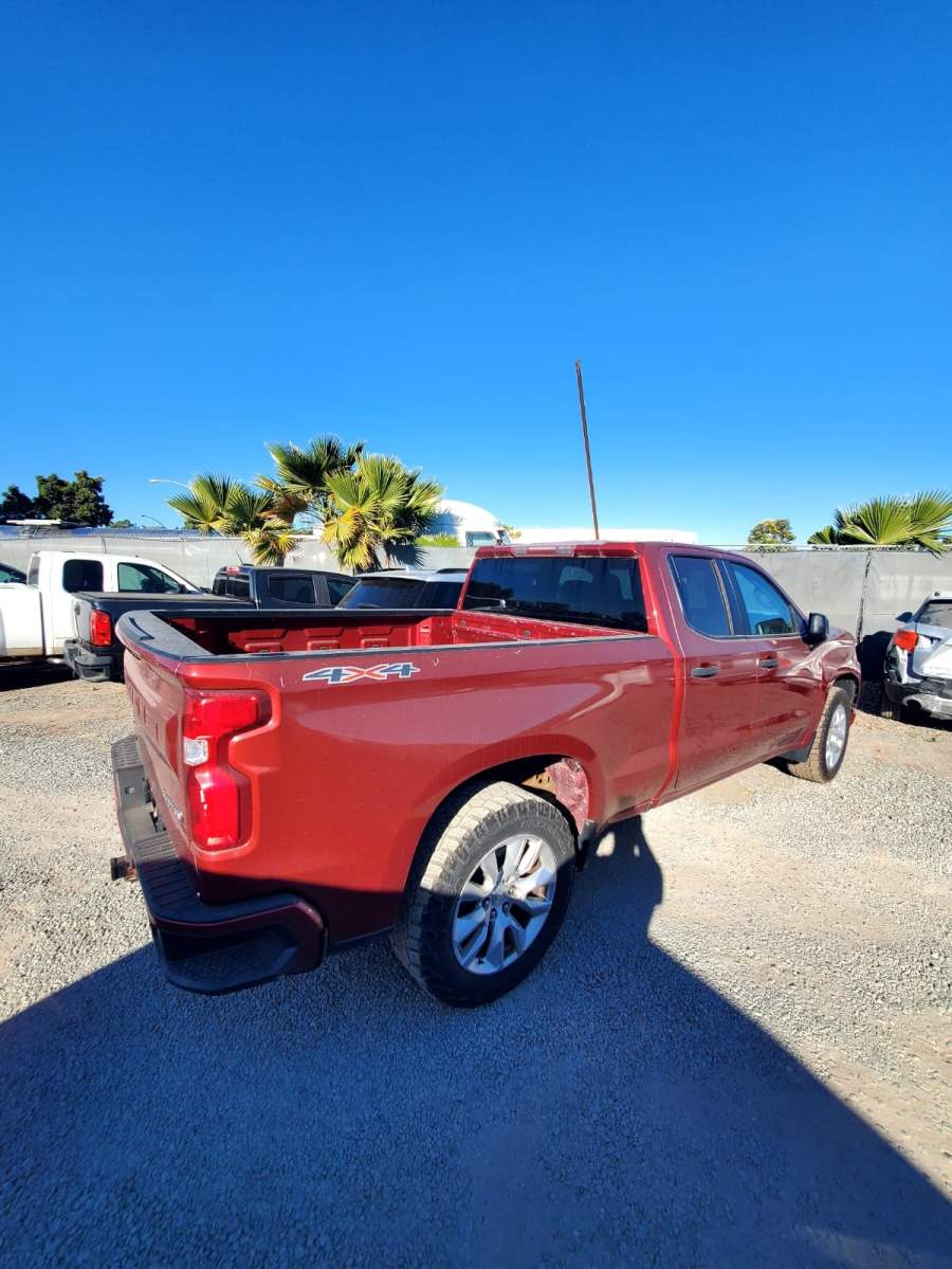 2020 Chevrolet Silverado 1500 CUSTOM