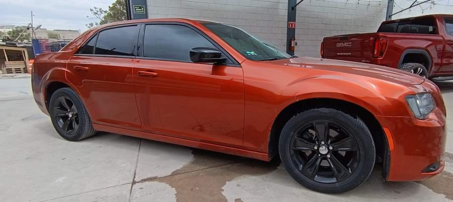 2020 Chrysler 300