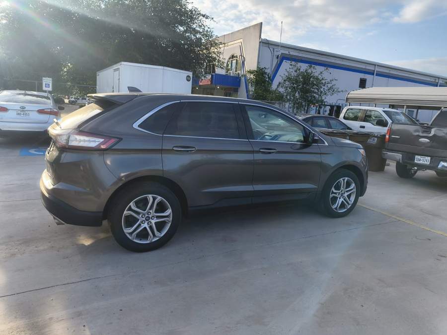 2016 Ford Edge