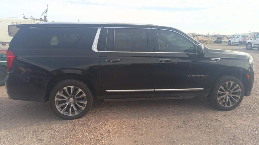 2021 GMC Yukon XL DENALI