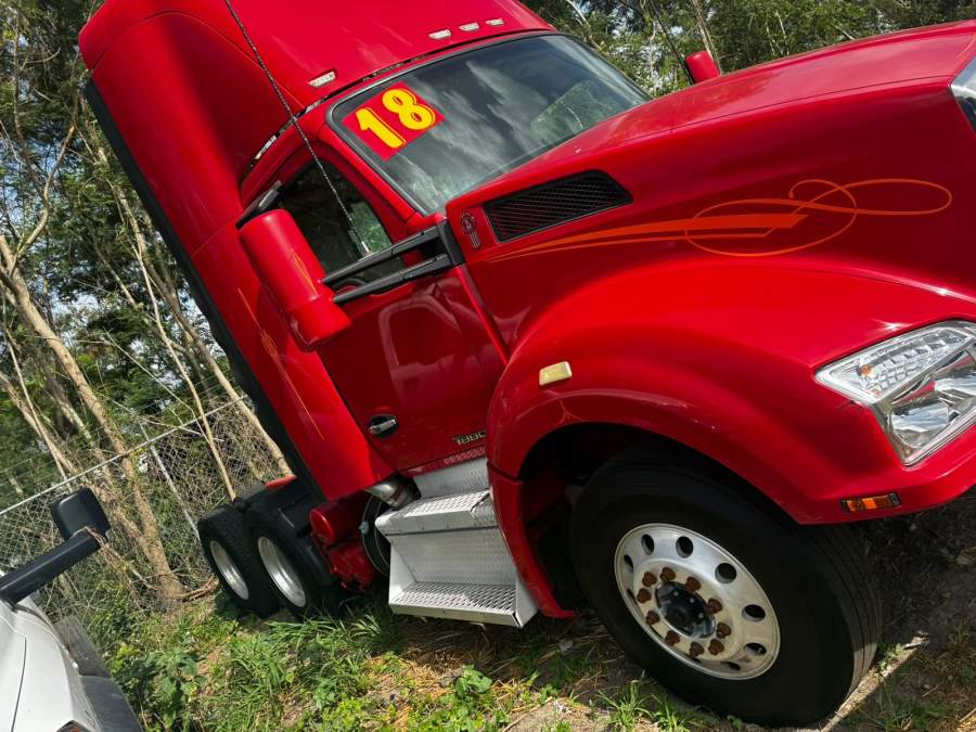 2018 Kenworth T880