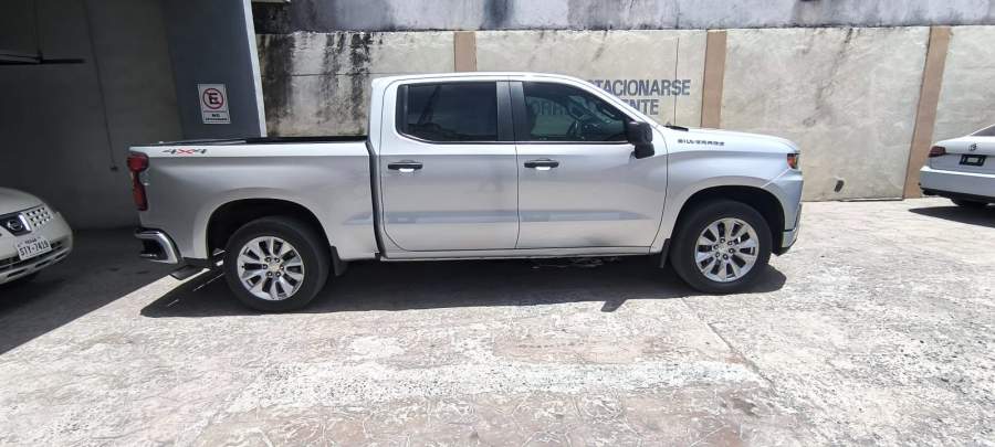 2020 Chevrolet Silverado 1500 CUSTOM