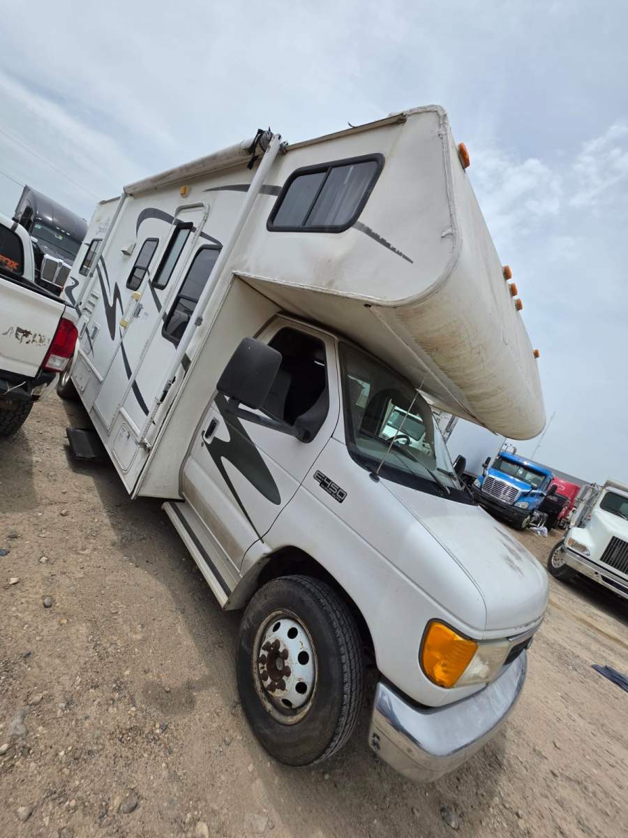 2004 Ford E-450