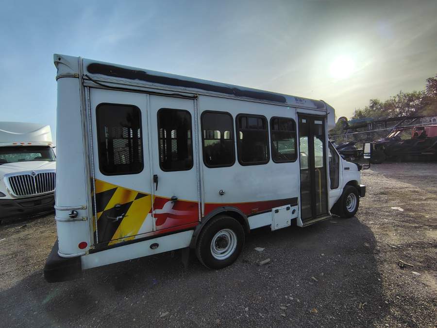 2017 Ford E-350