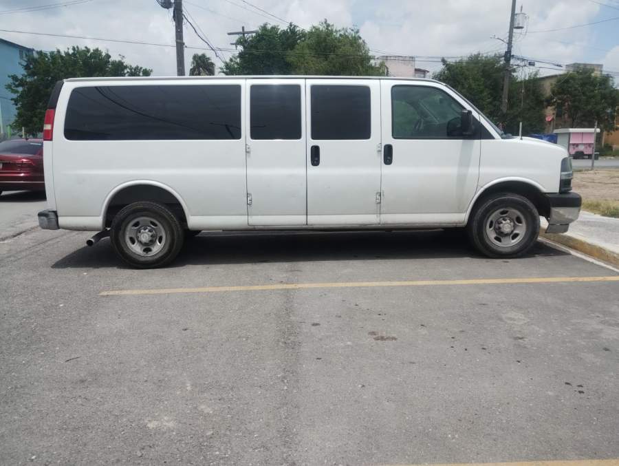 2019 Chevrolet Express 3500 LT